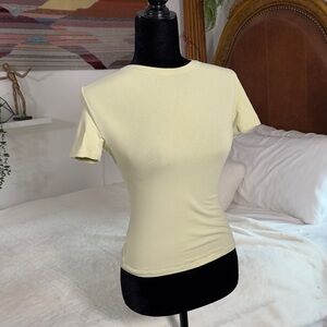 Butter Yellow Short Sleeve Tee Skims